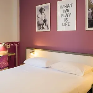 Otel Nologo, Cenova